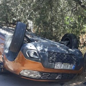 balikesirde otomobil takla atti bes yarali 7a4bs6zL