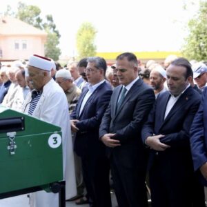 eski ak parti milletvekili ali boganin cenazesi defnedildi FQfbxhOD