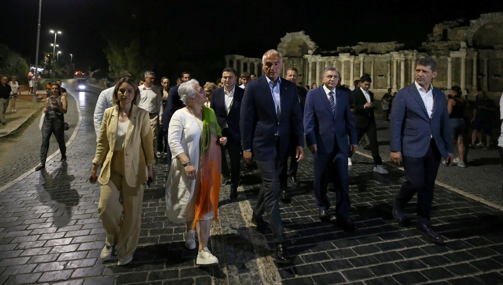 bakan ersoy antalyaya gelen ziyaretci sayisi 117 milyona ulasti aQYXfg6P