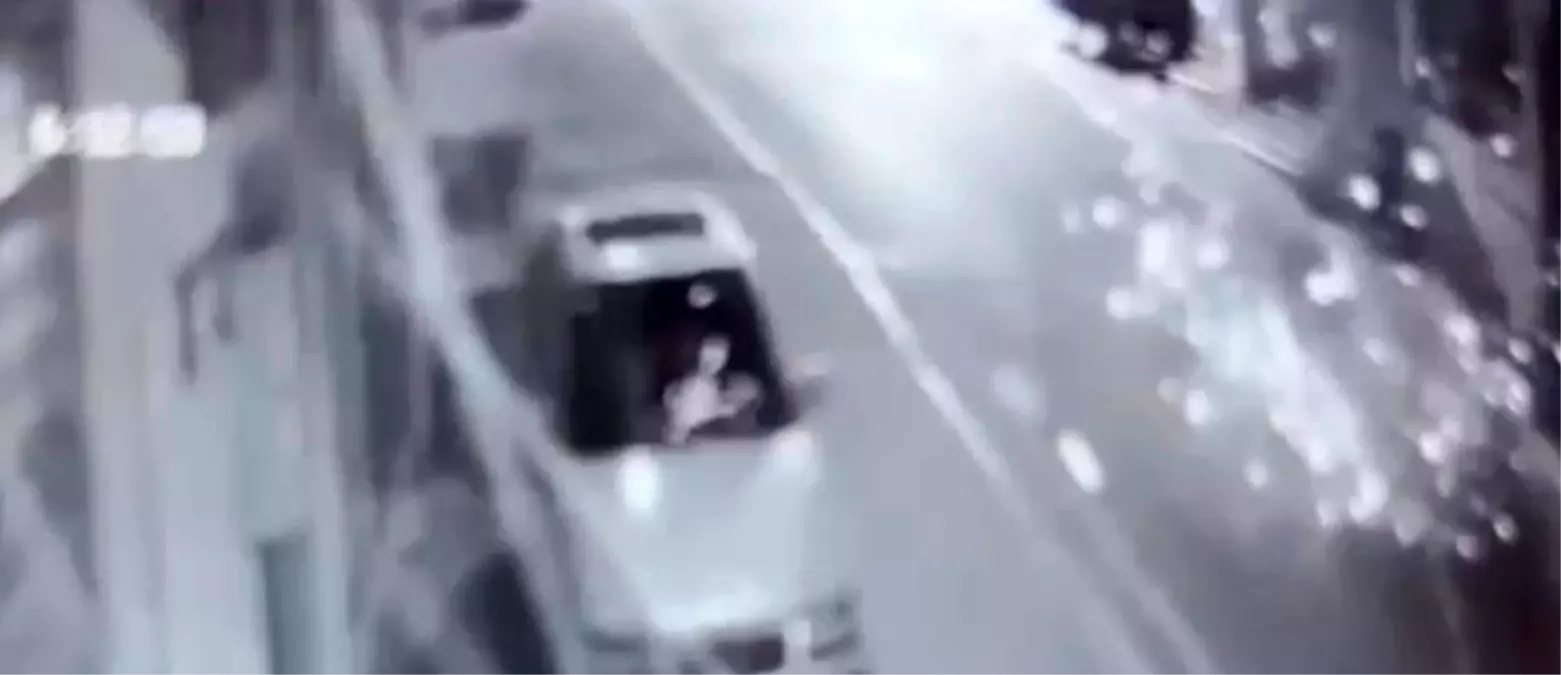 kocaelide patlayici iflagi 4 arac hasar gordu uJHyLpAh