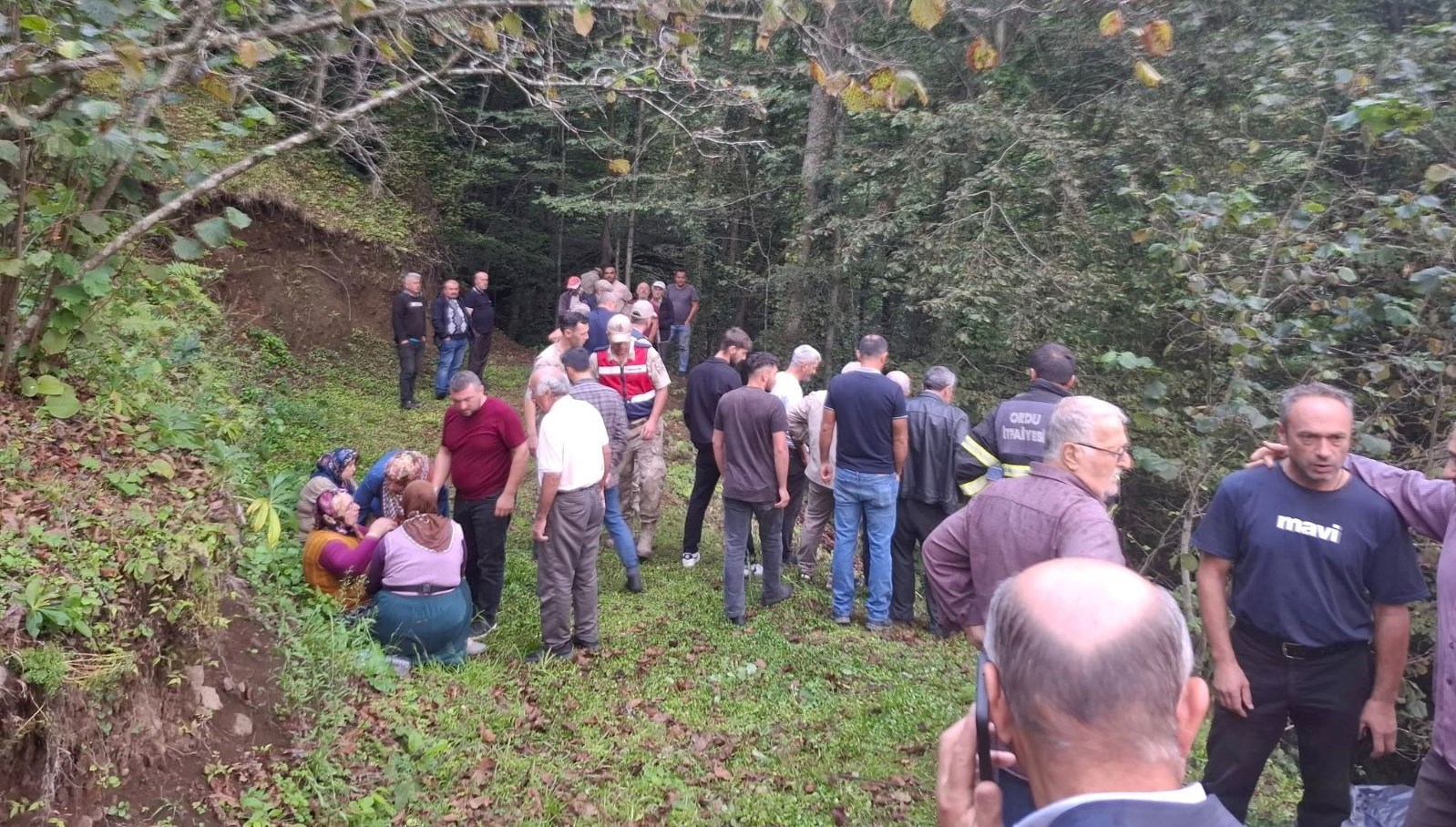 ucuruma yuvarlanan patpatin altinda can verdi xOKuS2Ly