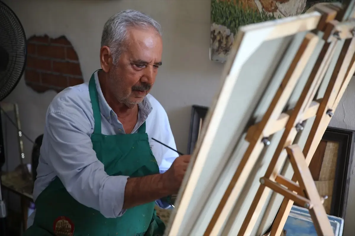 73 yasindaki naci buyukkircali resim atolyesinde sanatina devam ediyor GDCMuNXI