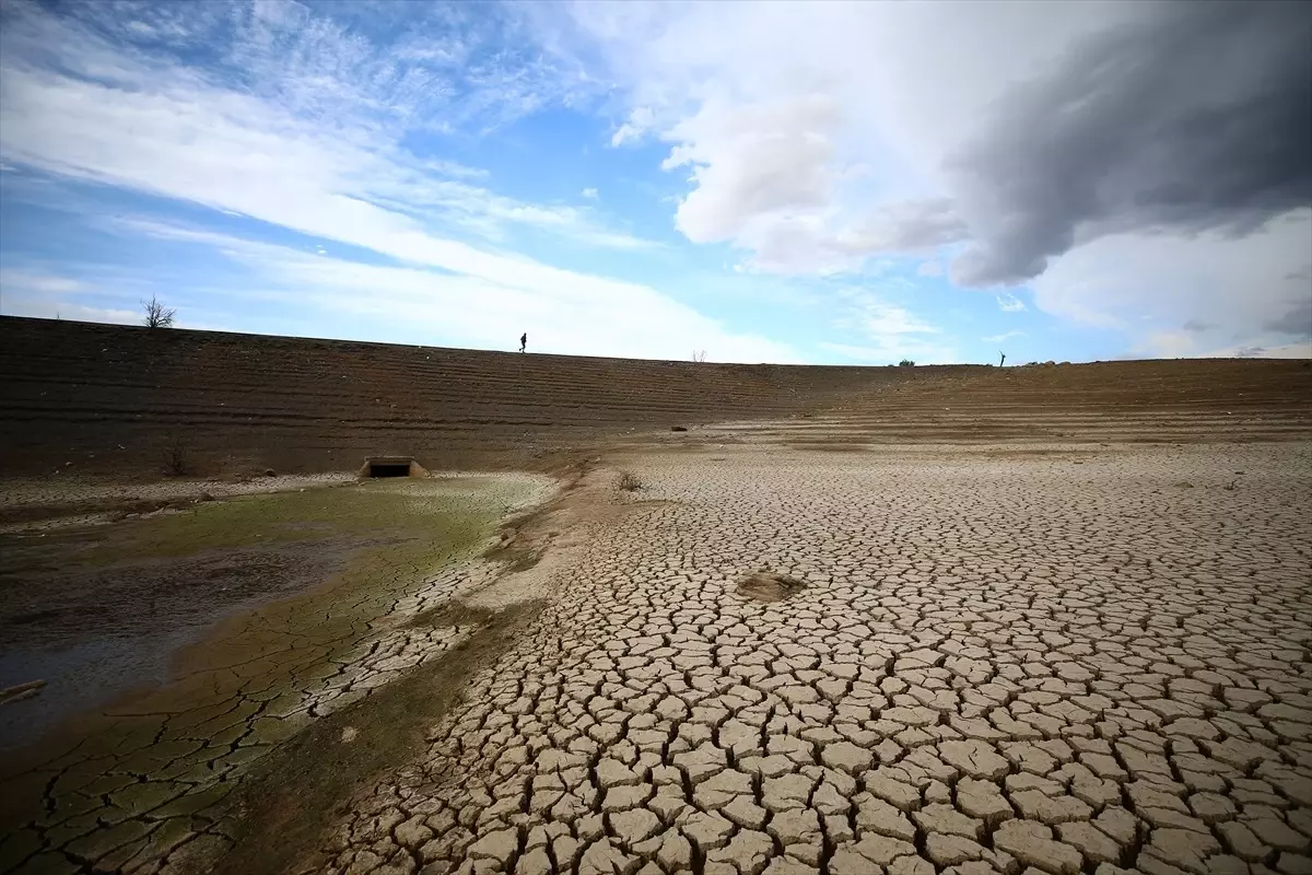 gulbahar barajindaki su seviyesi kritik duzeye dustu e39HCb4J.jpg