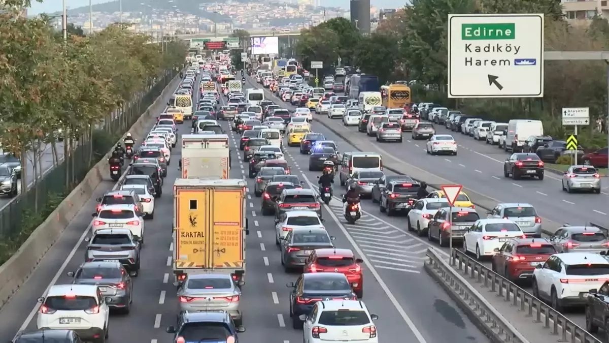 istanbulda trafik yogunlugu artiyor DiZrQ4a1.jpg