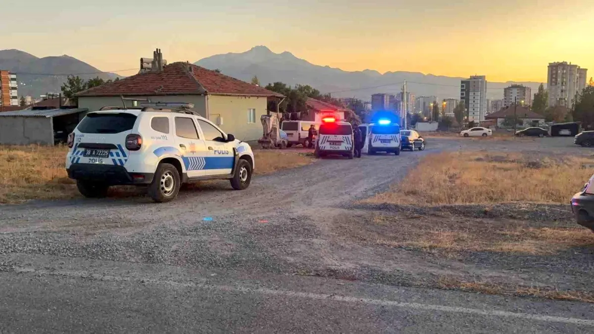 kayseride baba ve ogul tufekle yaralandi C9A8VbmT