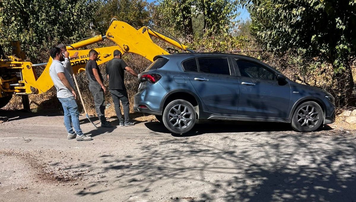 kurtalanda cukura dusen arac kepce yardimiyla cikartildi JeVXnDdd