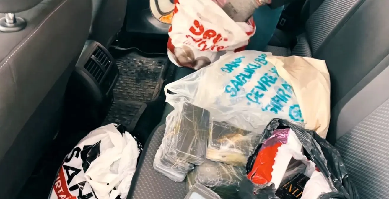 musta gumruk kacagi 218 cep telefonu ele gecirildi vvMwv8iE.jpg