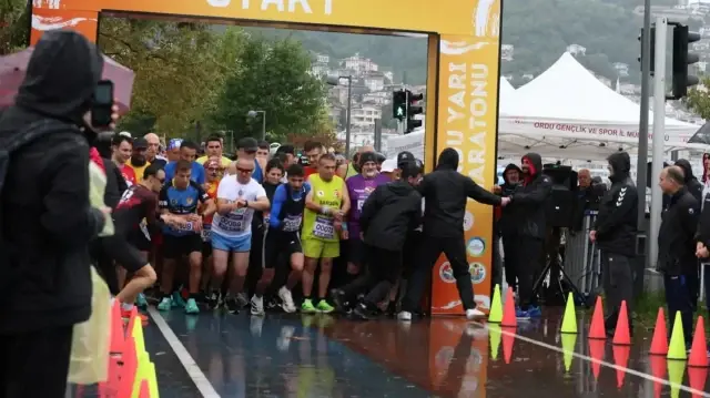 orduda yari maraton ve halk kosusu duzenlendi G9JW8GJt.webp