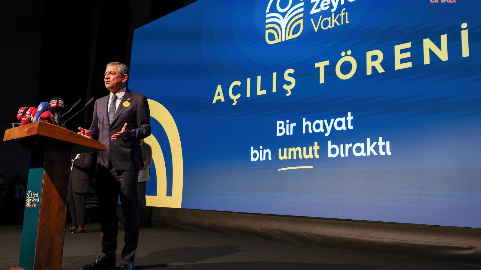 ozgur ozel ferdi zeyrek vakfina sahip cikmak iyilige sahip cikmaktir gfYh2qhg