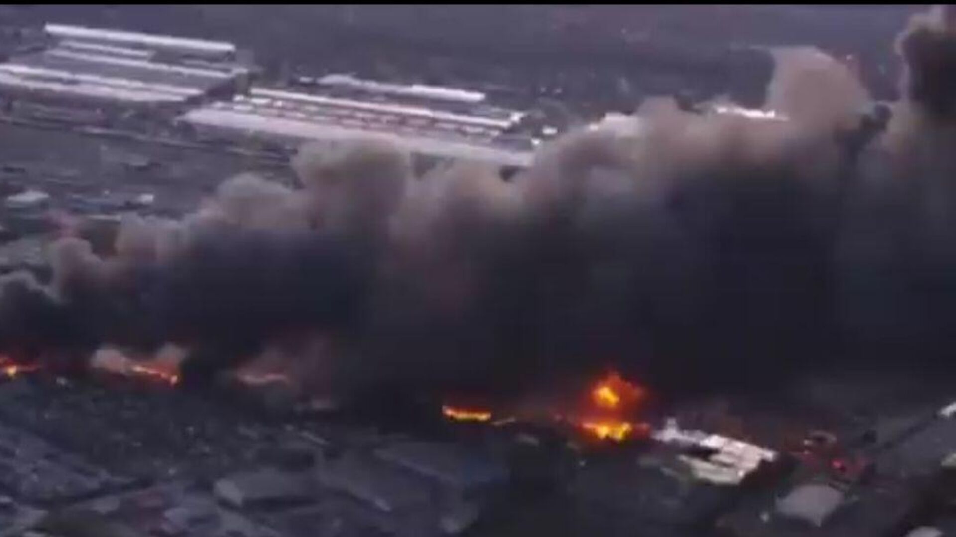 abdde ucak kazasi louisville havaalani yakinlarinda icinde 3 kisi bulunan kargo ucagi dustu m8ZjFJWx.jpg