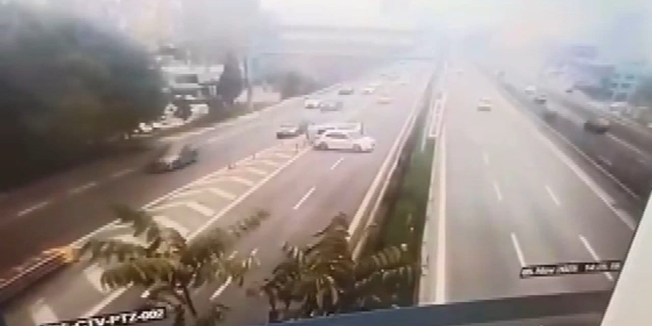 avrasya tuneli girisinde zincirleme kaza pC1bMLGS.jpg