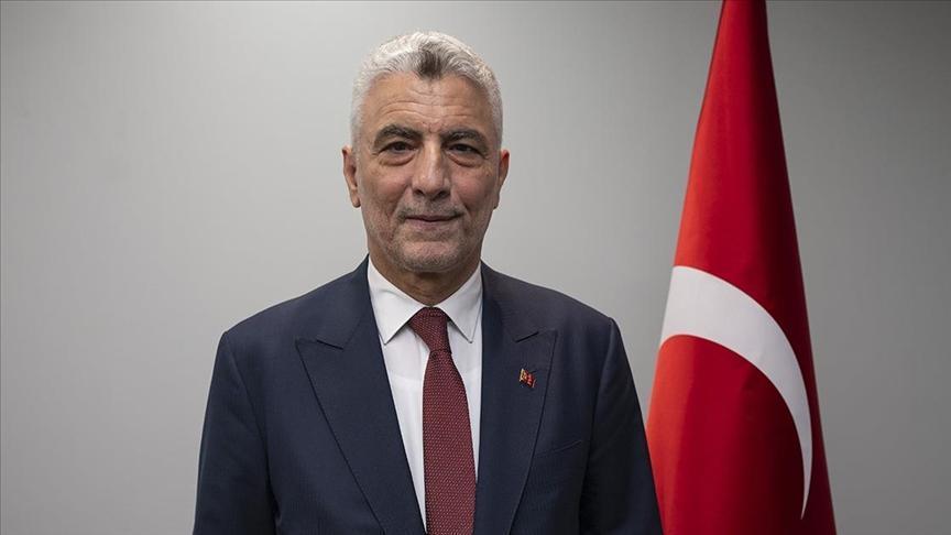 bakan bolat e ihracatta da firmalara destek oluyoruz 1Ur8miiu.jpg