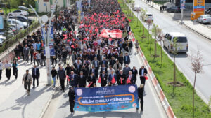 “Bilim Şenliği: Geleceğin Bilim İnsanları İçin Bir Kutlama”