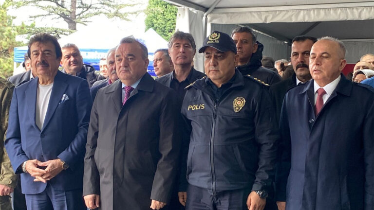 bozuyukte-yeni-emniyet-mudur-goreve-basladi-5TgiMu2t