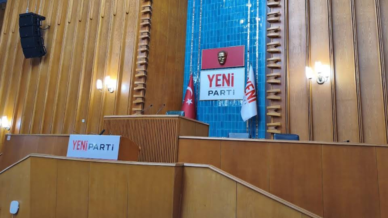 Son dakika | Özgür Özel CHP’ye veda ettiği salona bir hafta sonra ana muhalefet lideri olarak döndü